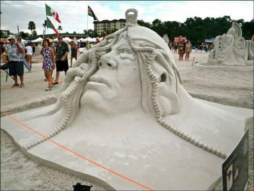 esculturas-hechas-de-arena-26