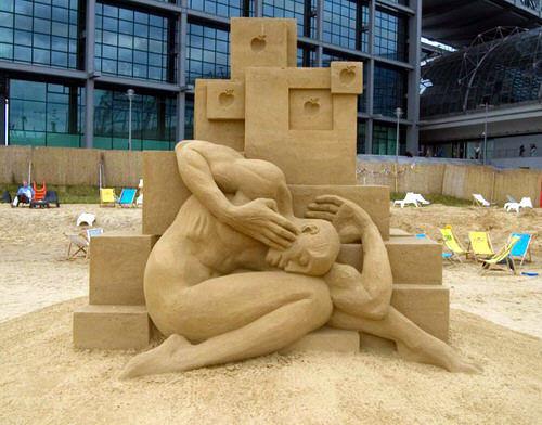 esculturas-hechas-de-arena-32