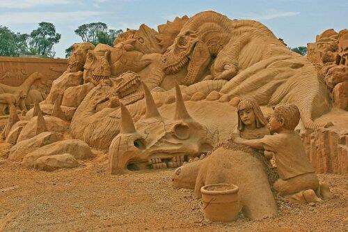 esculturas-hechas-de-arena-43