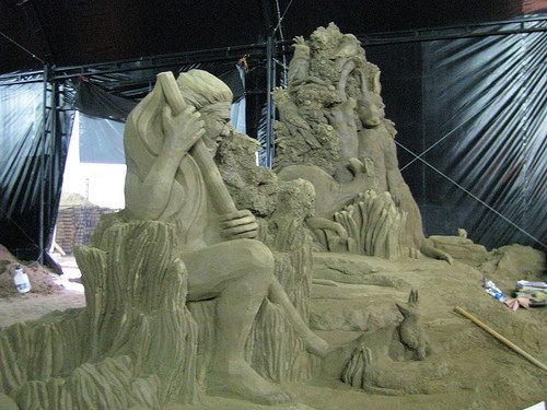 esculturas-hechas-de-arena-51