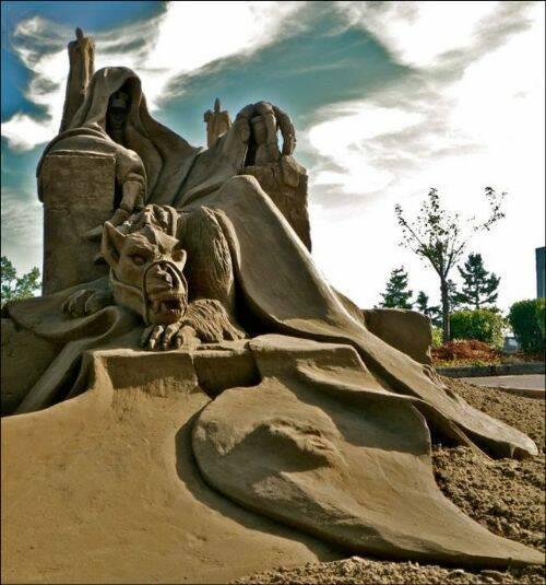 esculturas-hechas-de-arena-53