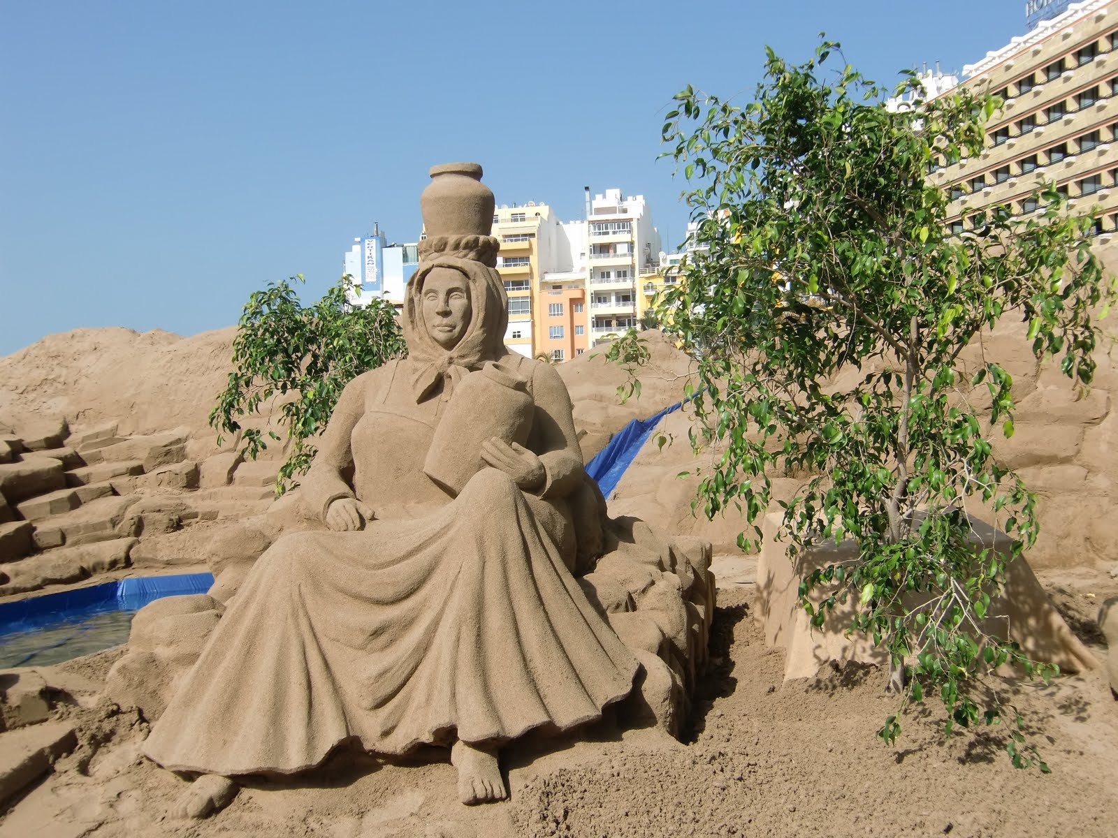 esculturas-hechas-de-arena-61