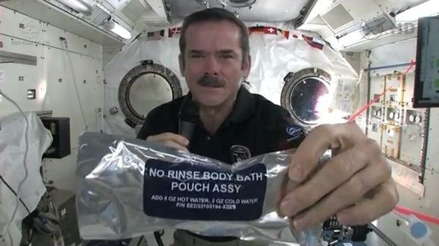 #Video Asi se lavan las manos los astronautas en el espacio 1