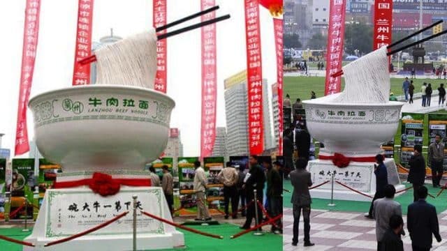 Bol gigante de noodles, en Lanzhou.