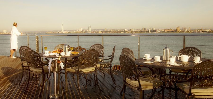 Noticias Curiosas - Una fortaleza en medio del mar convertida en hotel de lujo