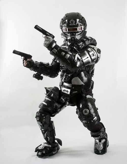 Noticias Curiosas - “Project Grizzly”: el hombre que fabricó un exoesqueleto para vengarse de los osos