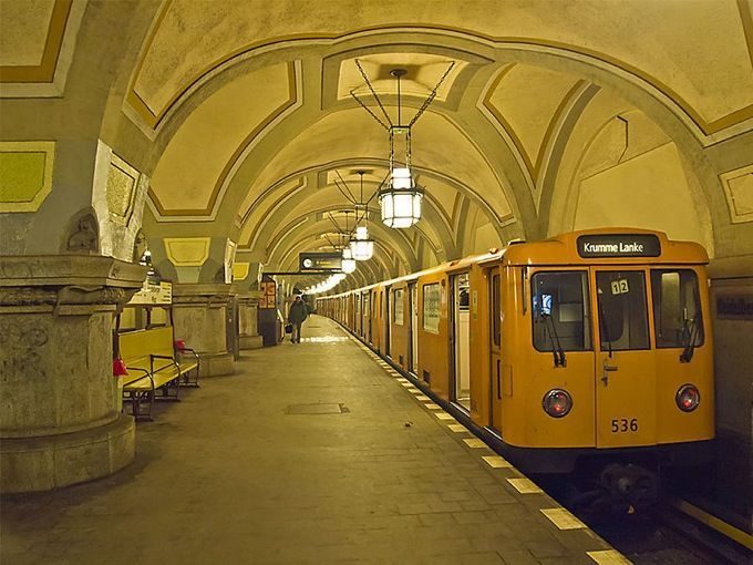 Las Estaciones de Metro más espectaculares de Europa 10
