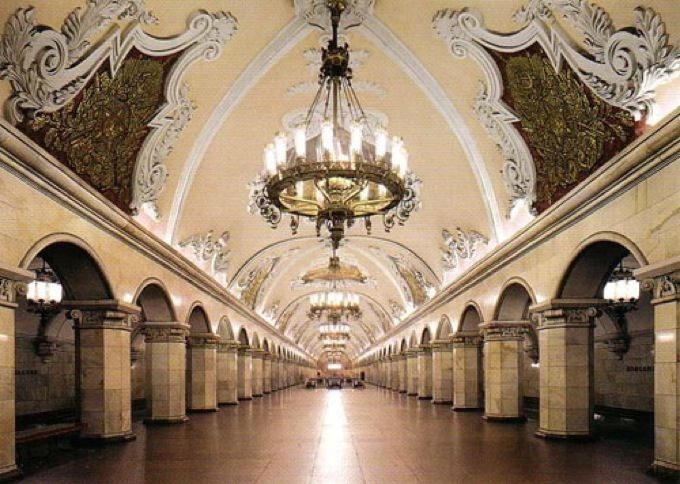 Las Estaciones de Metro más espectaculares de Europa 17