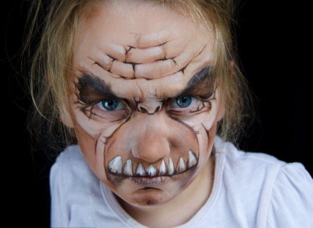 Madre crea arte en las caras de sus hijas 3