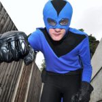 Superhéroe de la vida real cuelga capa y máscara despues de haber recibido una paliza de los malos 15