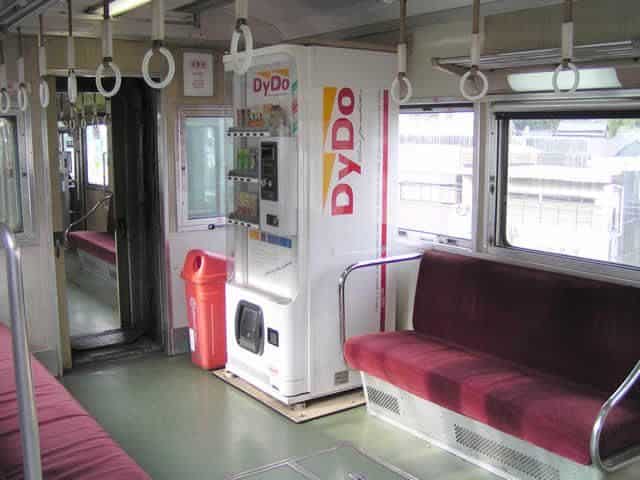 Las máquinas de vending más disparatadas de Japón 2 Las máquinas de vending más disparatadas de Japón 3