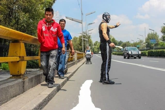 Peatónito, el nuevo superhéroe real que lucha por los derechos de los peatones 4