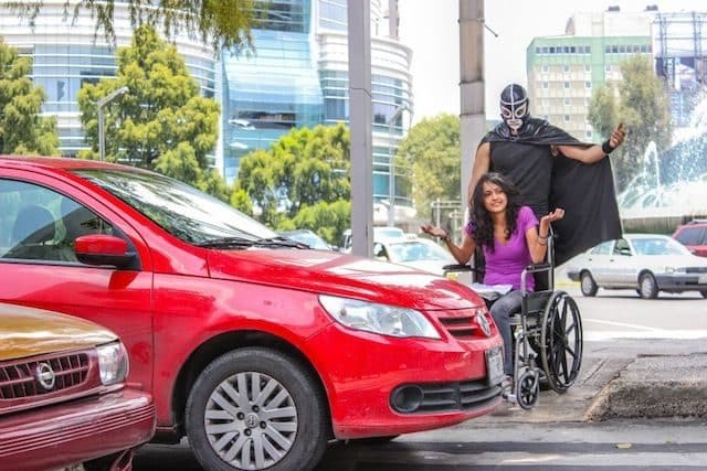 Peatónito, el nuevo superhéroe real que lucha por los derechos de los peatones 8