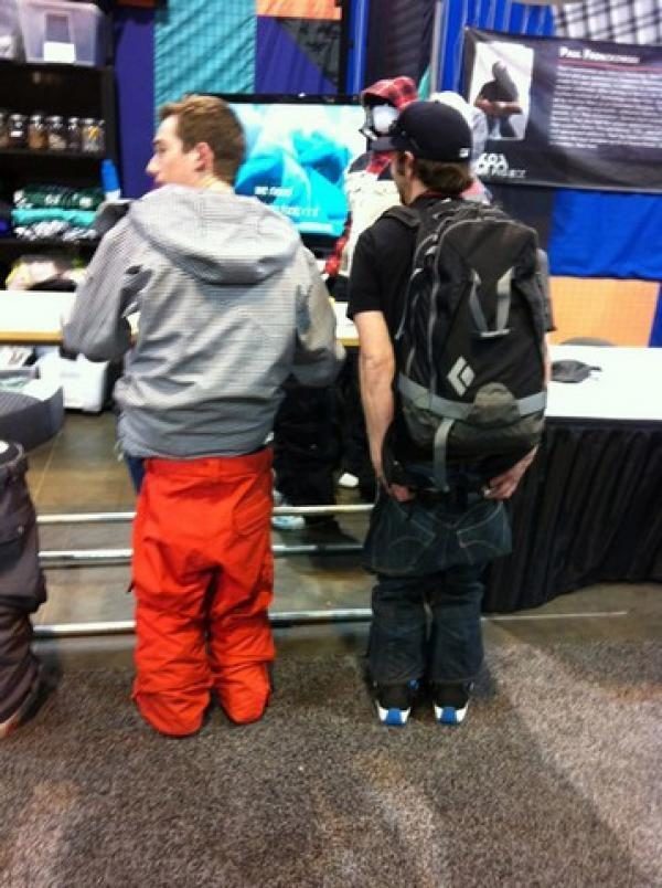 size1903137-3142661-3397445