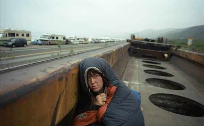 Narra desde dentro la vida de los vagabundos juveniles que viajan como polizones ferroviarios 5