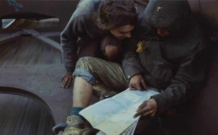 Narra desde dentro la vida de los vagabundos juveniles que viajan como polizones ferroviarios 7