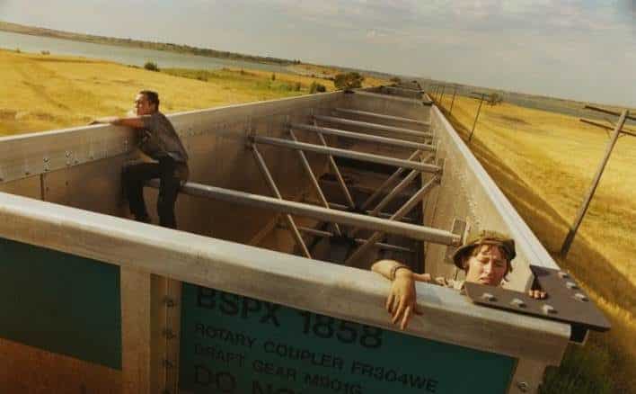 Narra desde dentro la vida de los vagabundos juveniles que viajan como polizones ferroviarios 13