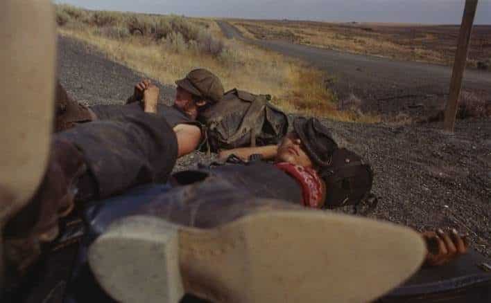 Narra desde dentro la vida de los vagabundos juveniles que viajan como polizones ferroviarios 10