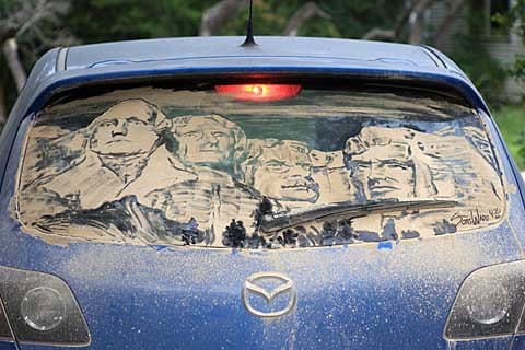 parabrisas-sucios-convertidos-en-obras-de-arte-14