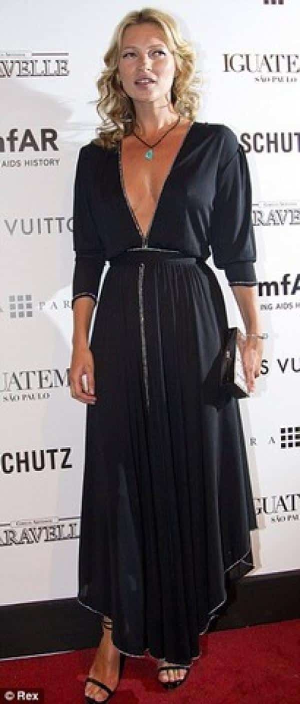El beso de Sharon Stone y Kate Moss por una buena causa 4 El beso de Sharon Stone y Kate Moss por una buena causa 5