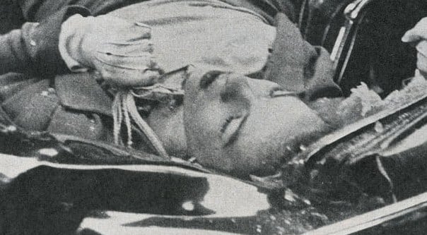 El suicidio más bello jamás fotografiado 3 El suicidio más bello jamás fotografiado 4