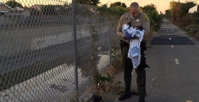 Rescatan en Los Ángeles a una recién nacida enterrada viva 1
