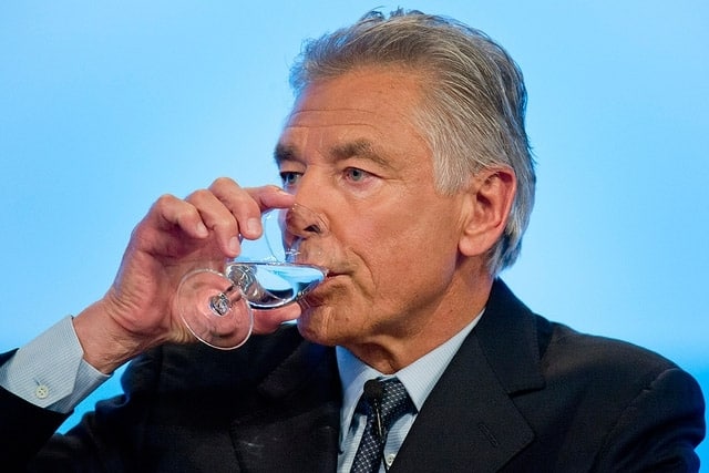 El presidente de Nestlé cree que el agua no es un derecho, que debería tener un valor de mercado y ser privatizada 4