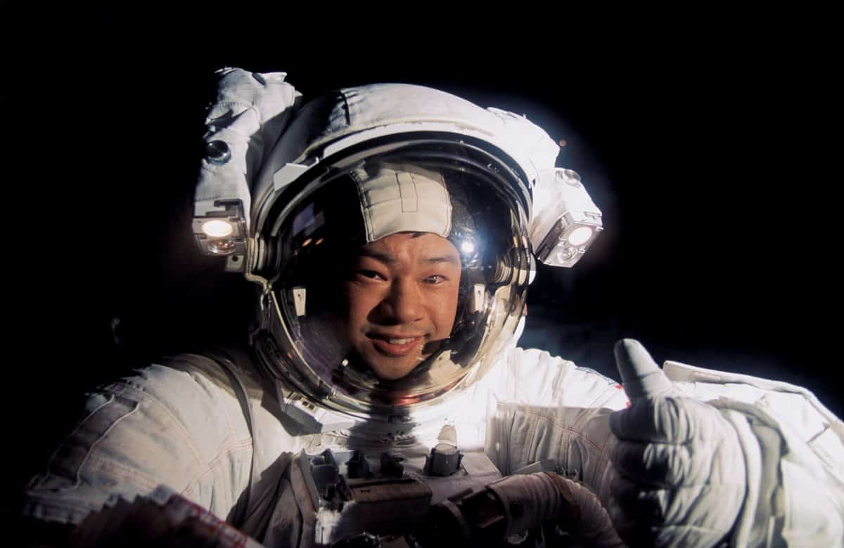 ¿Vida extraterrestre y el fin del mundo?: Esto opina un exastronauta de la NASA 2 C15YsqhUAAAsO5H