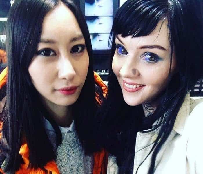 Grace Neutral la chica que se cree una extraterrestre