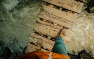 Los 10 puentes peligrosos e increíbles del mundo 10