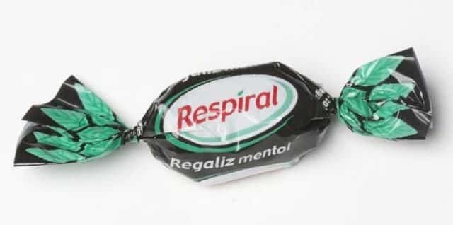 Prevenir el dolor de garganta con caramelos