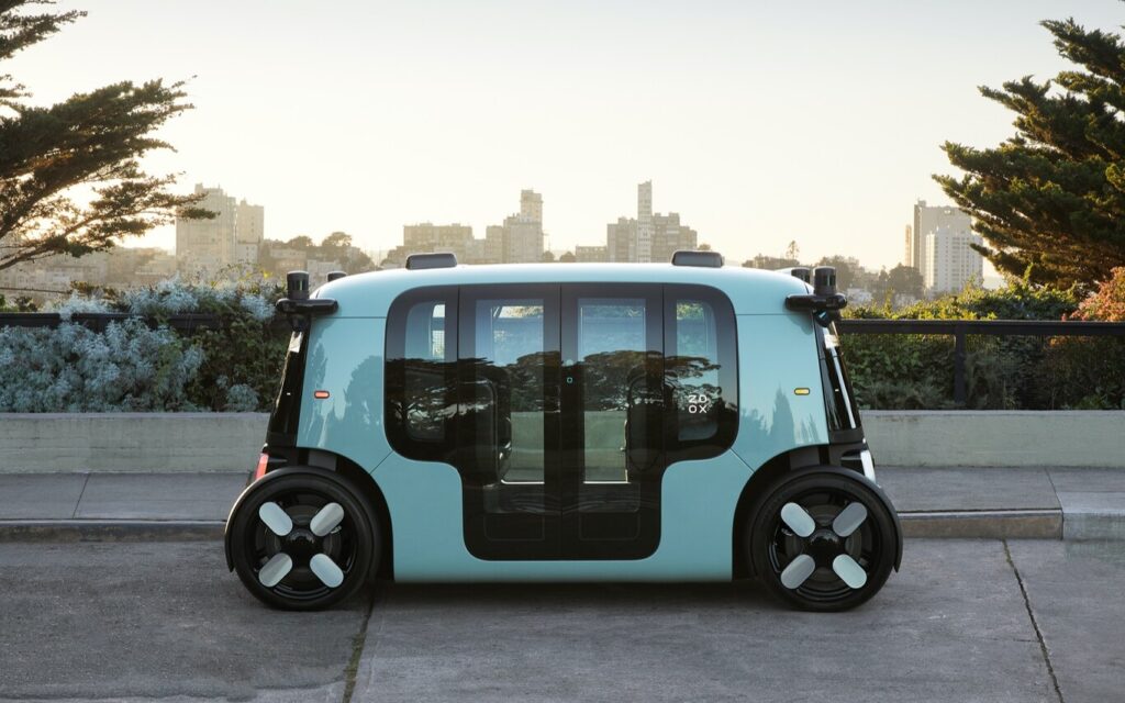 Amazon y Zoox lanzaron su coche autónomo