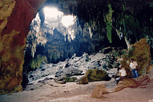 La cueva de Balankanche La cueva de Balankanche