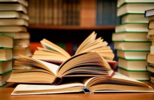 Los libros más vendidos en Uruguay en el verano de 2022 Libros en venta Uruguay 2