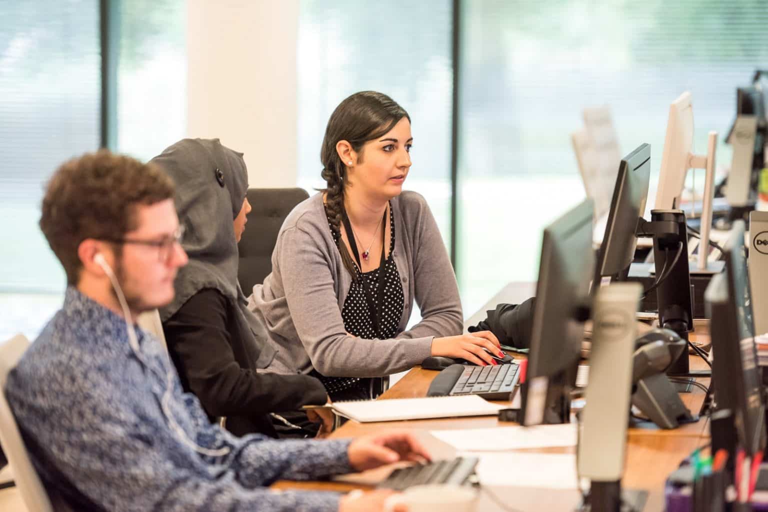 Los 5 principales beneficios del Telemarketing Los 5 principales beneficios del Telemarketing