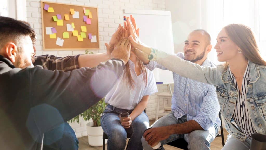 Beneficios del team building en la productividad laboral team building